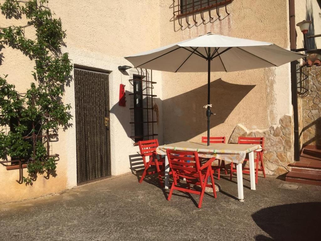 Casa Fra Gli Ulivi Di Giuseppe Guest House Sonnino Exterior photo